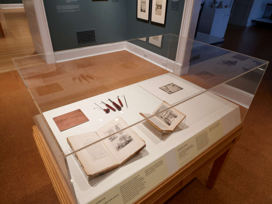 view exhibition image