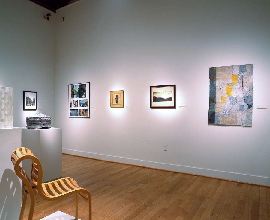 view exhibition image