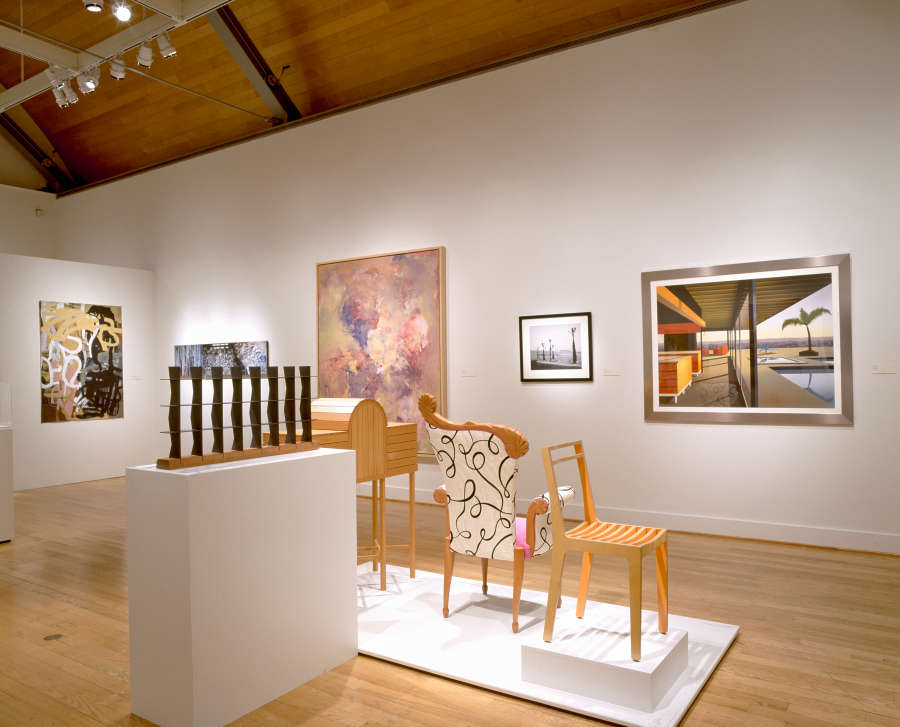 view exhibition image