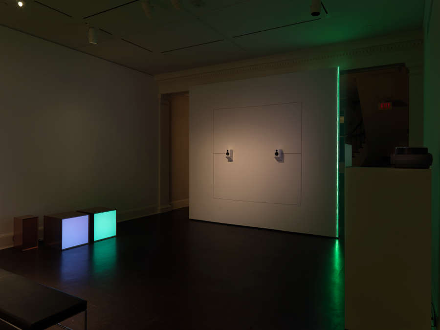 view exhibition image