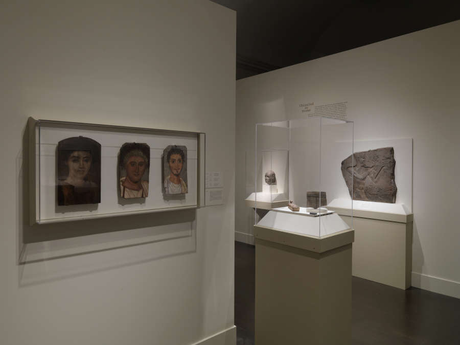 view exhibition image