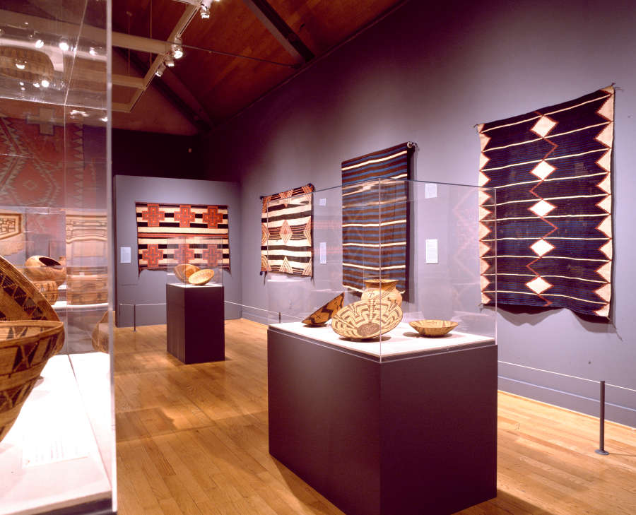 view exhibition image