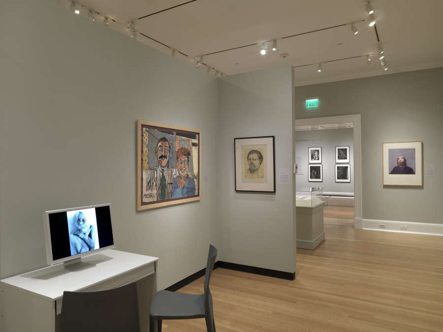 view exhibition image