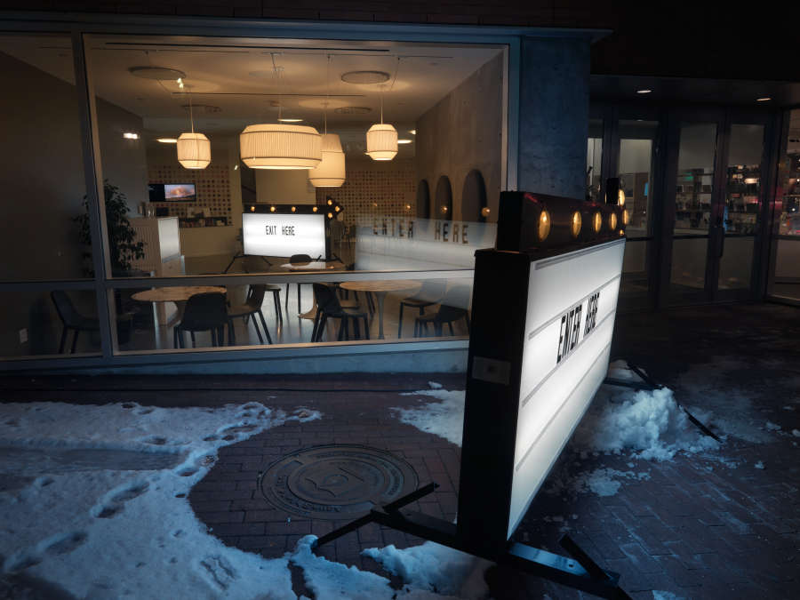 view exhibition image