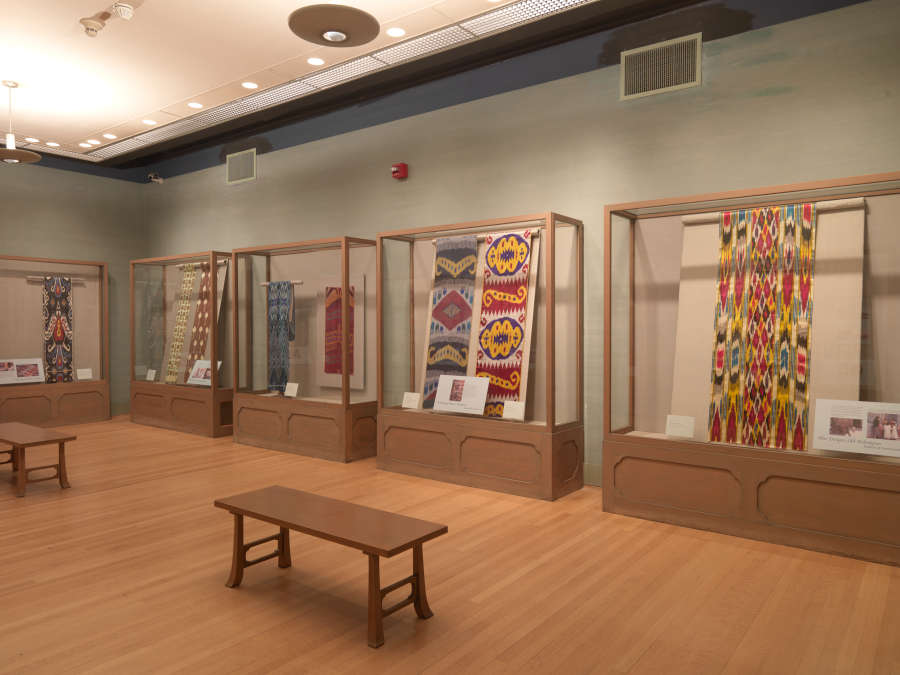 view exhibition image