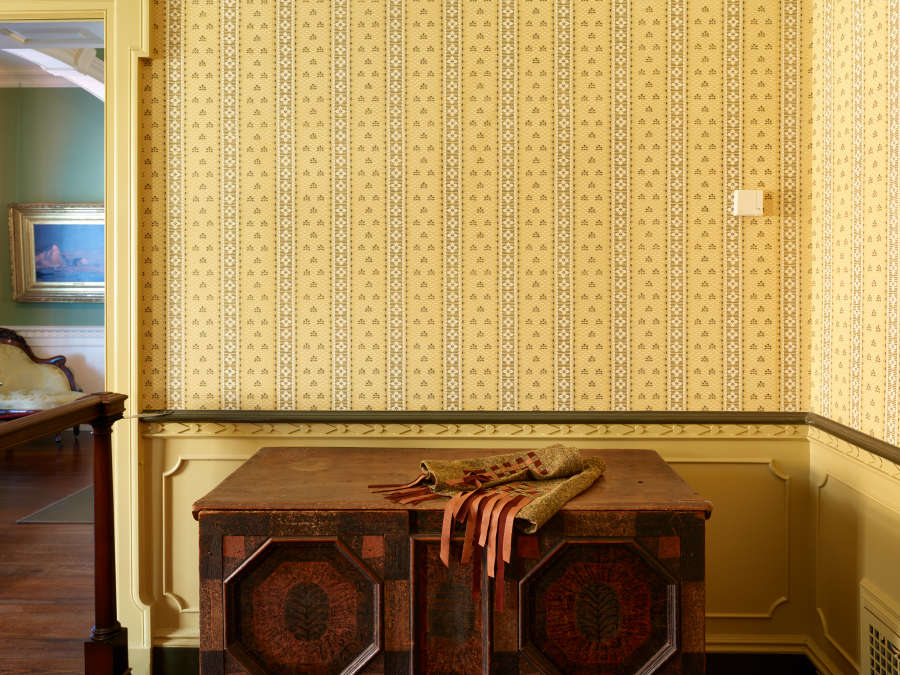 view exhibition image