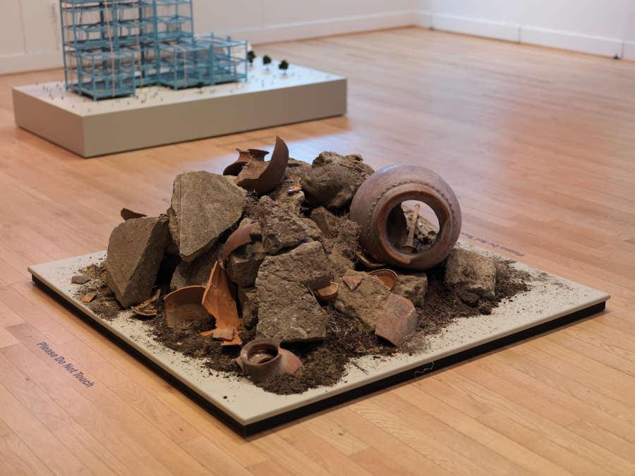 view exhibition image