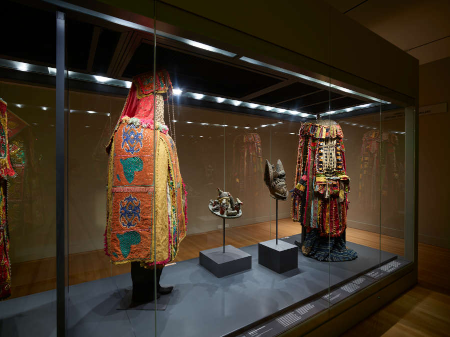 view exhibition image