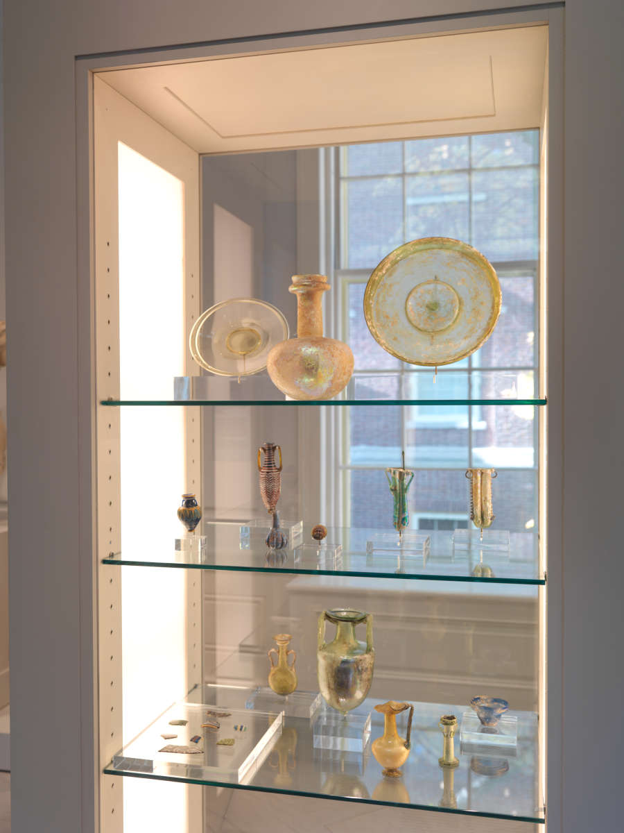 view exhibition image