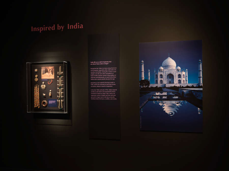 view exhibition image