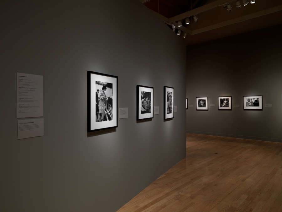 view exhibition image