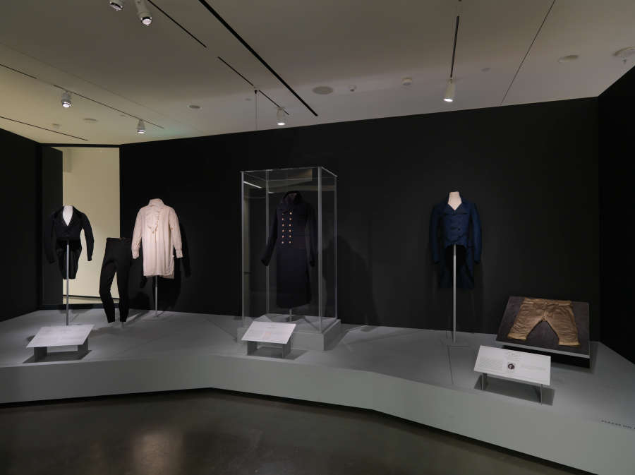 view exhibition image