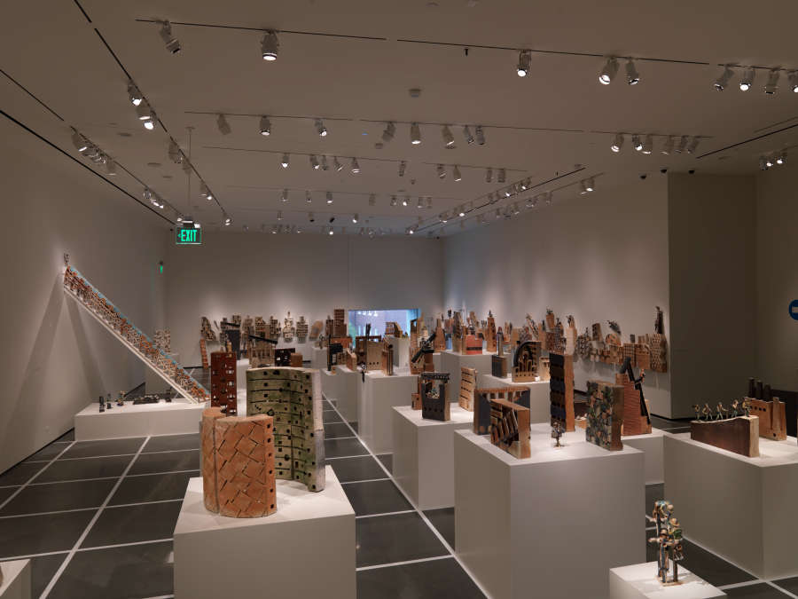 view exhibition image