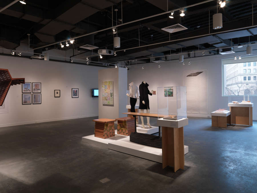 view exhibition image