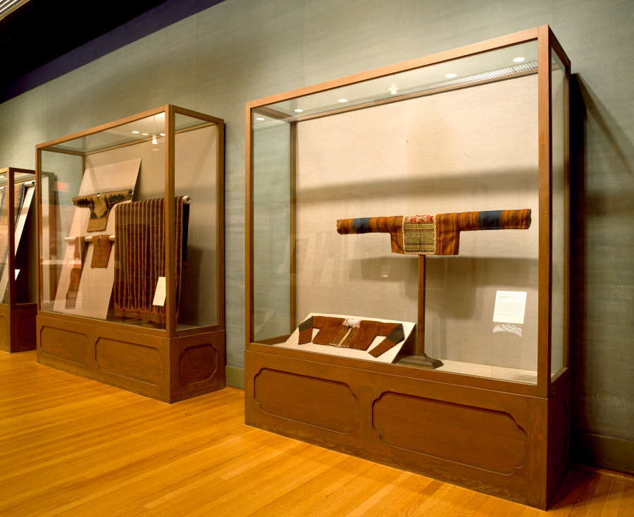 view exhibition image