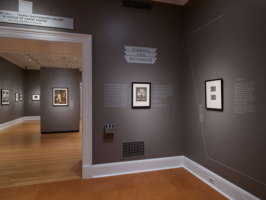 view exhibition image