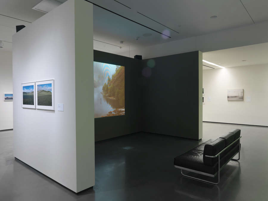 view exhibition image