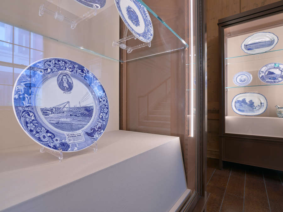 view exhibition image