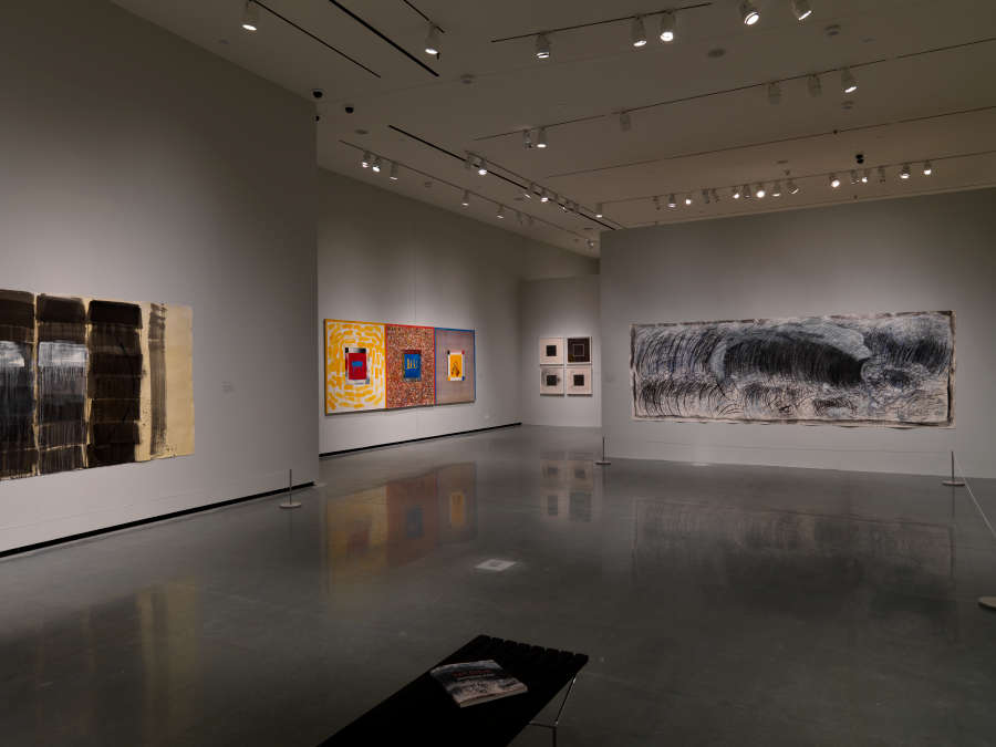 view exhibition image