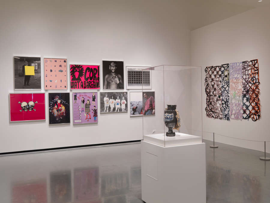 view exhibition image