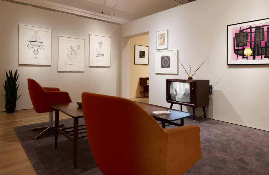 view exhibition image