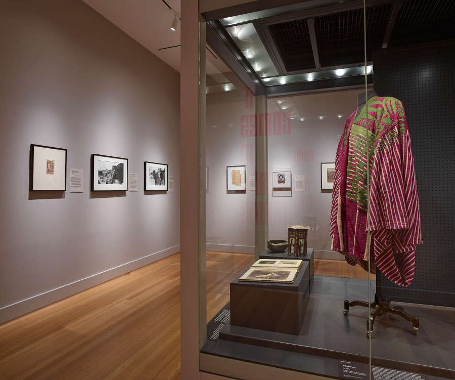 view exhibition image