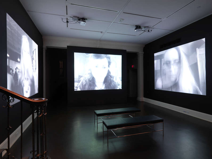 view exhibition image