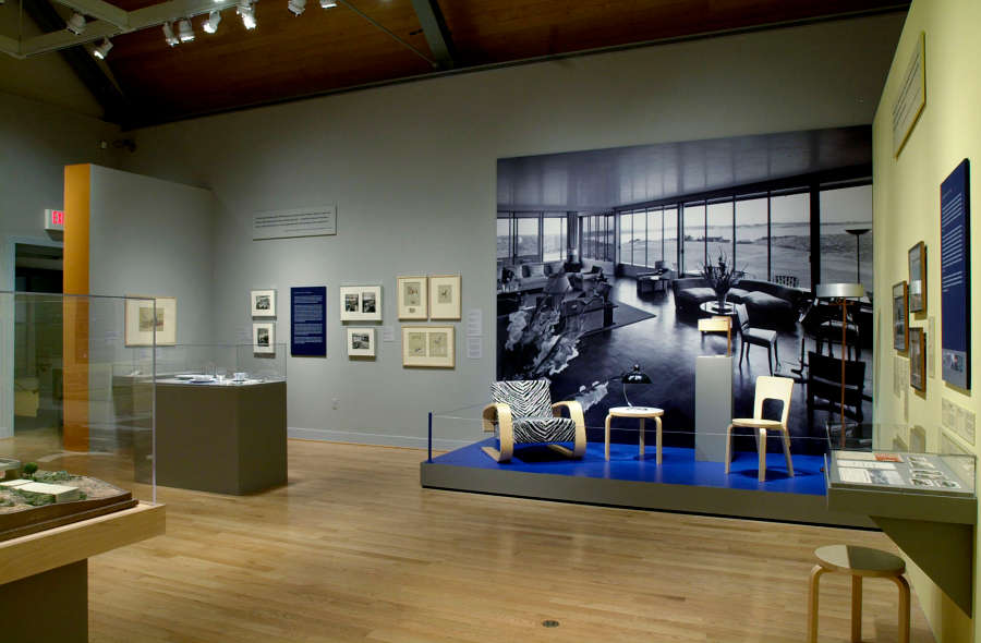 view exhibition image