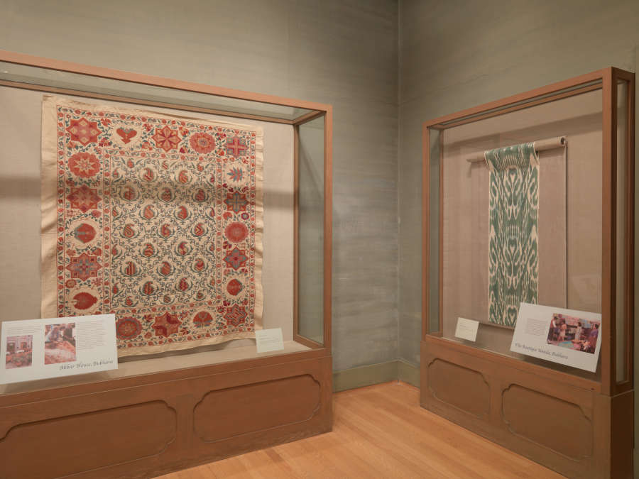view exhibition image