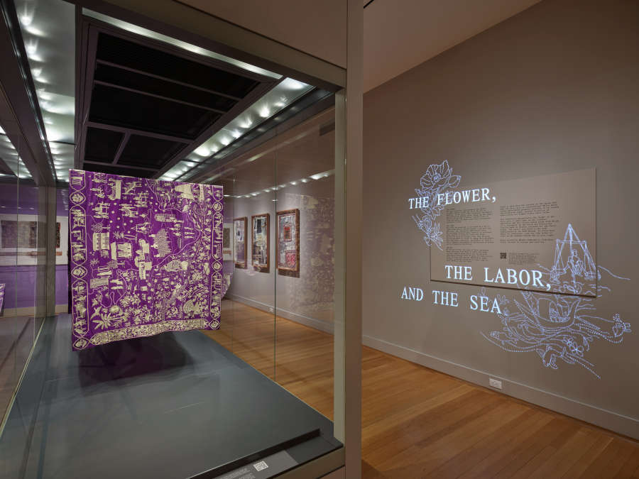 view exhibition image