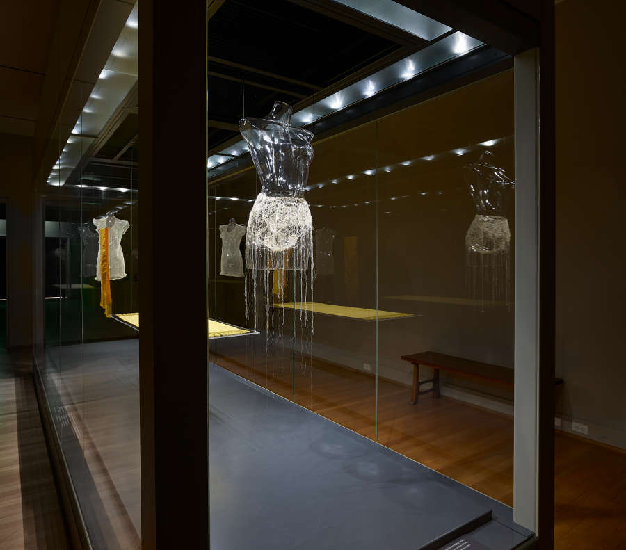 view exhibition image