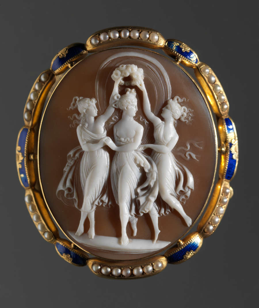 Three graces deals cameo ring