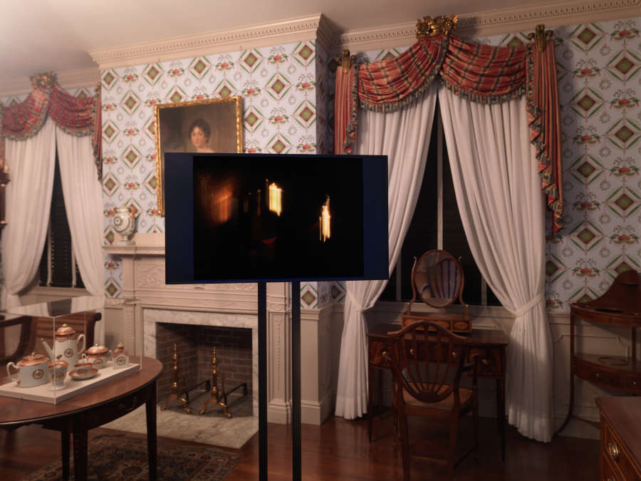 view exhibition image