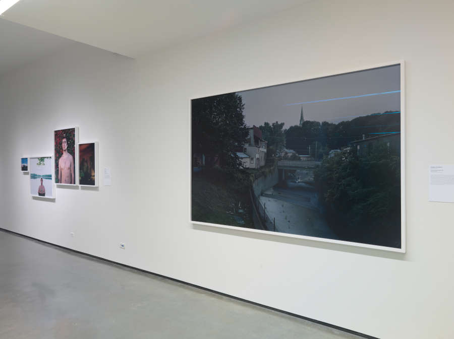 view exhibition image