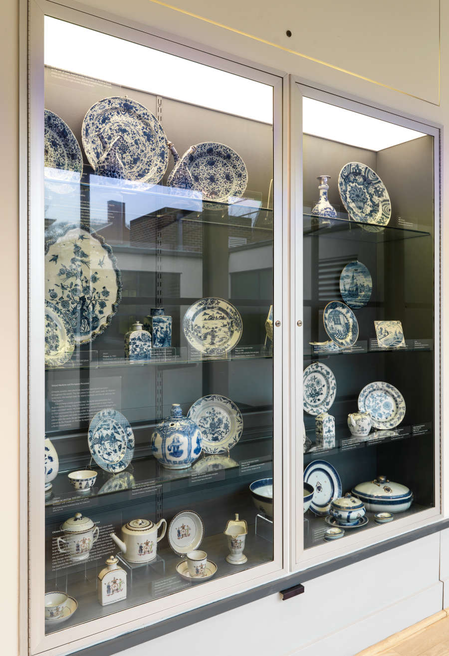 view exhibition image