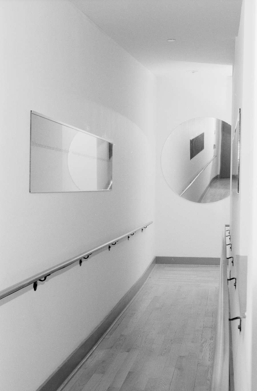 view exhibition image