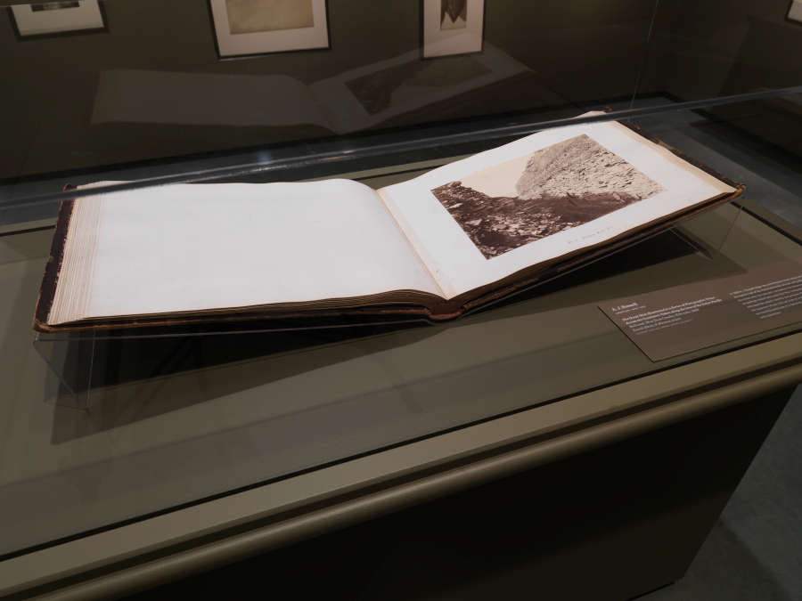 view exhibition image