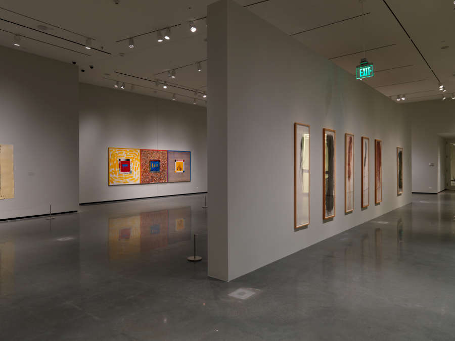 view exhibition image