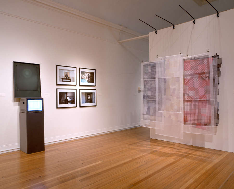 view exhibition image