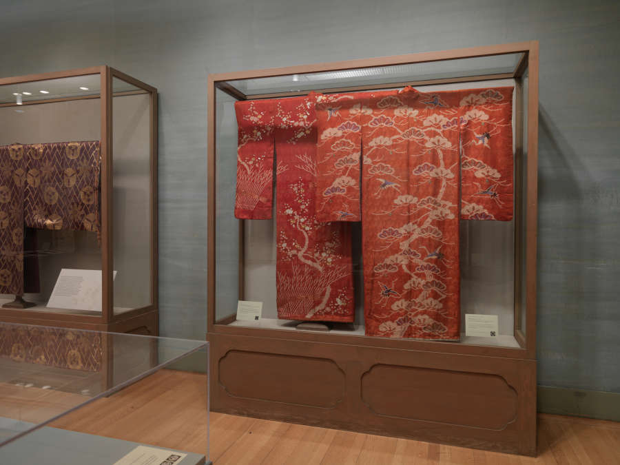 view exhibition image