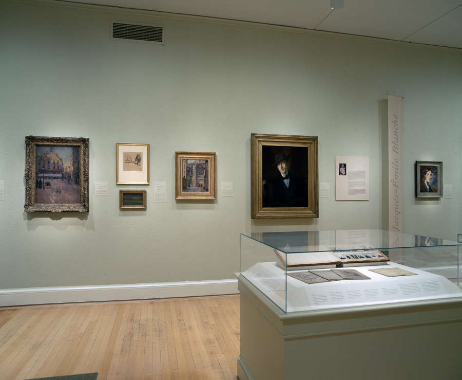 view exhibition image