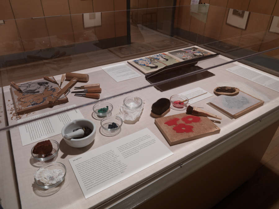 view exhibition image