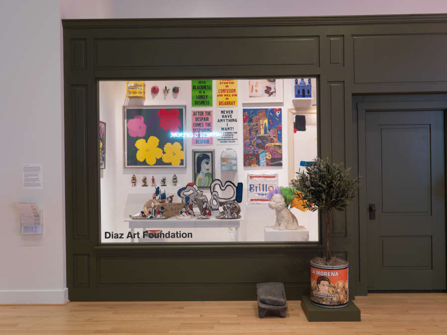 view exhibition image