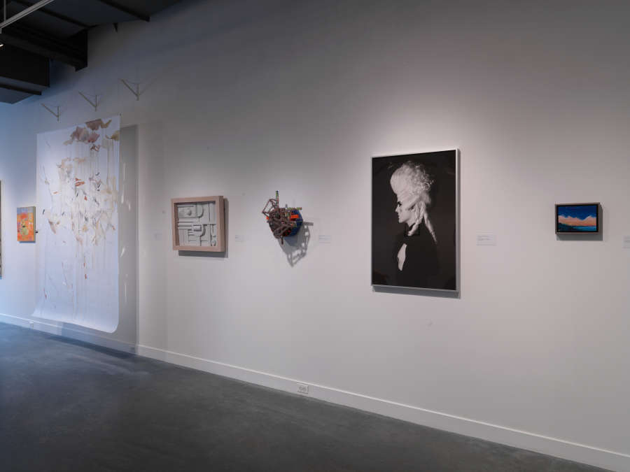 view exhibition image