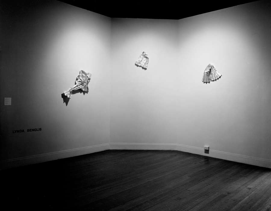 view exhibition image