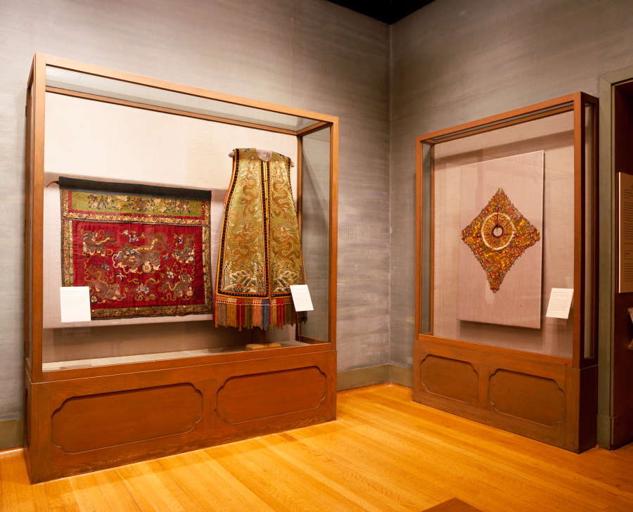view exhibition image