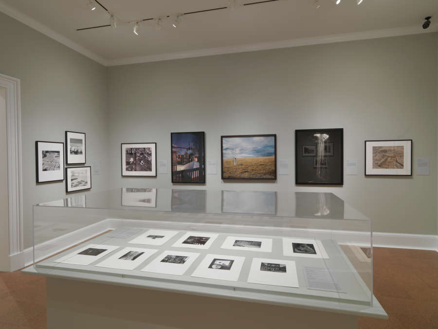 view exhibition image