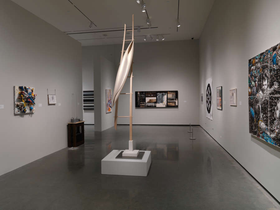 view exhibition image