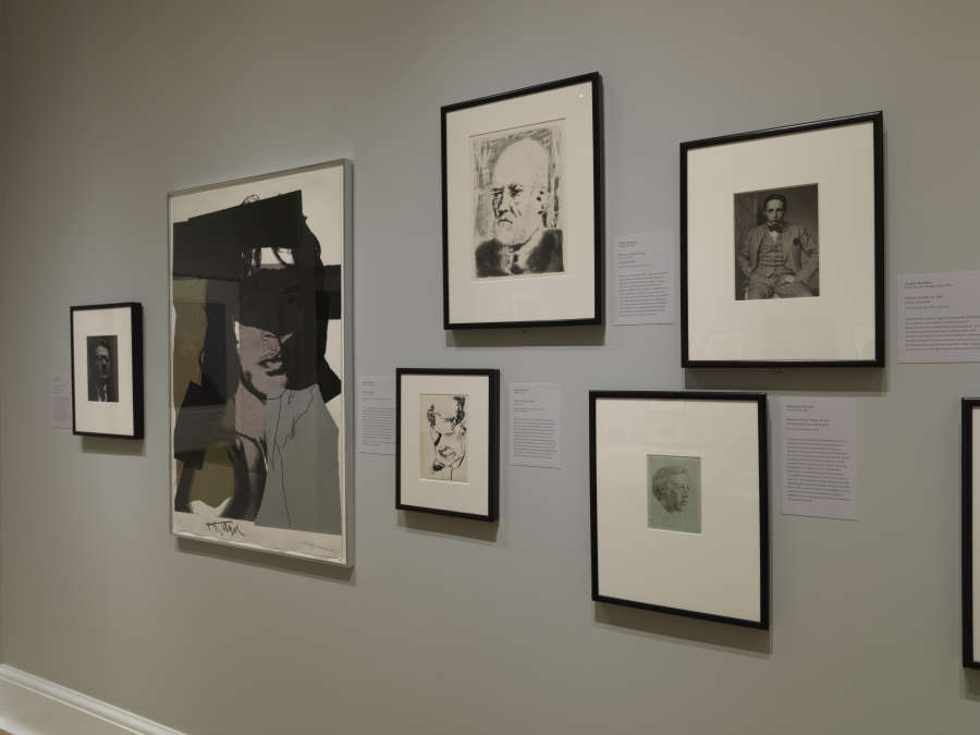 view exhibition image
