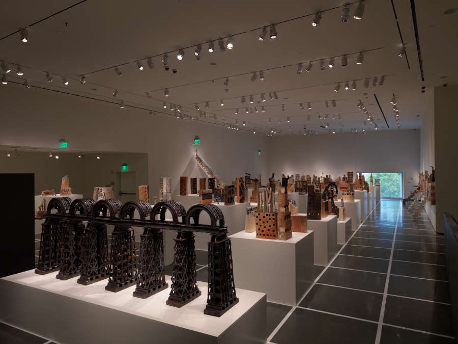 view exhibition image